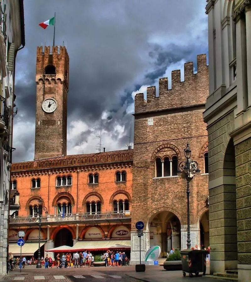 Holiday Treviso Suite Lombardi 외부 사진